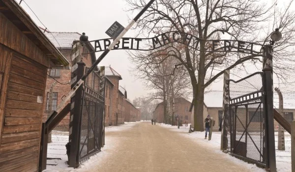 Entrada al campo de Auschwitz